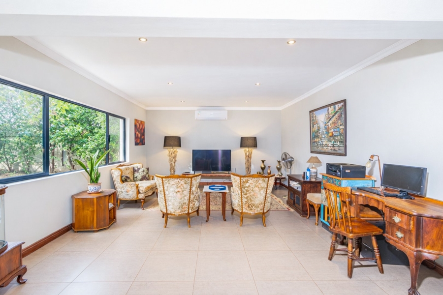 5 Bedroom Property for Sale in Xanadu Eco Park North West